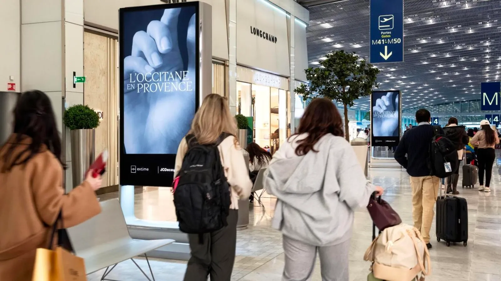 DOOH in an Airport